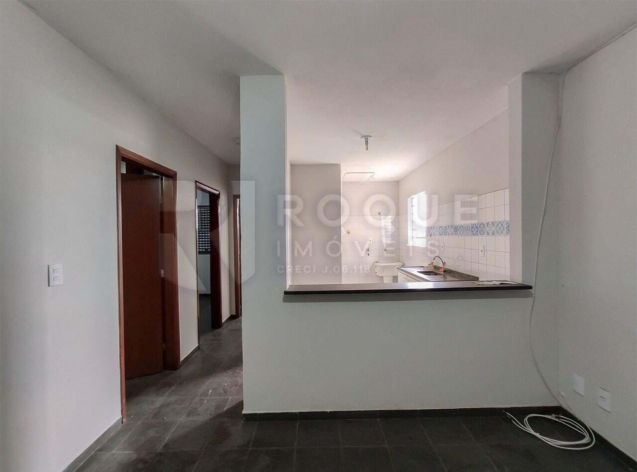 Apartamento para aluguel no bairro Parque Egisto Ragazzo: Sala 