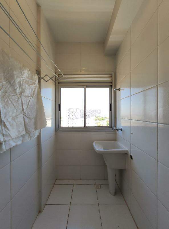 Apartamento para aluguel no bairro Chácaras Antonieta: Área de serviço