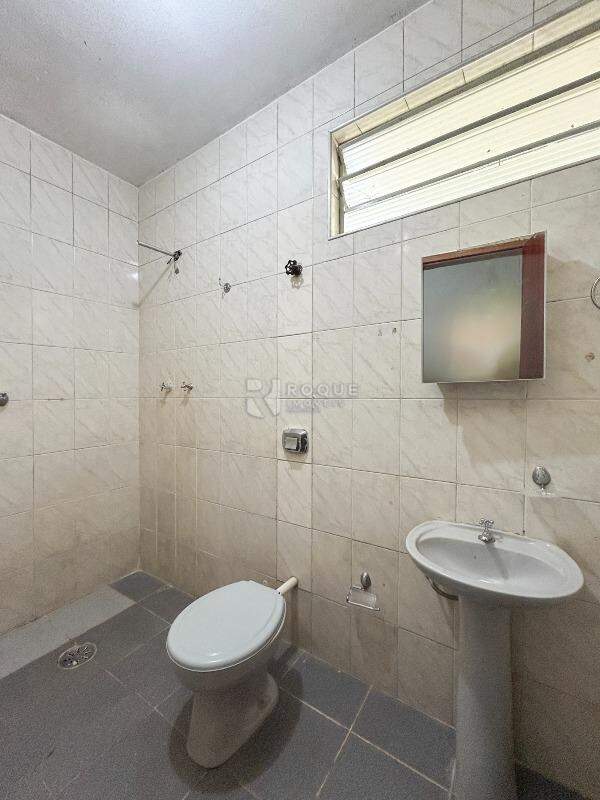 Casa Residencial para aluguel no bairro Jardim Planalto: WC social 