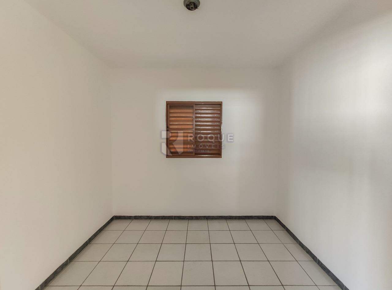 Casa Residencial para aluguel no bairro Jardim Ouro Verde: Dormitório 3