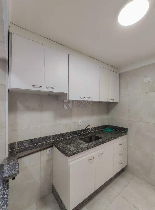 Apartamento para aluguel no bairro Itaipu: Cozinha 