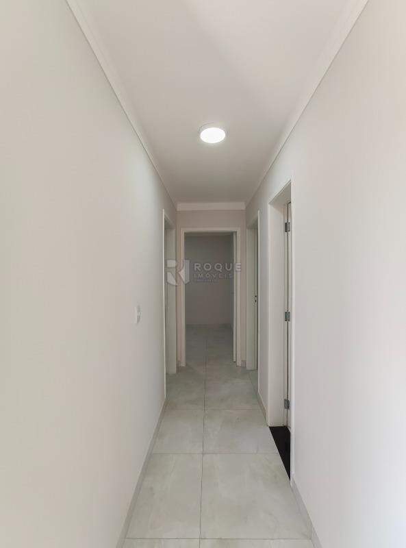 Apartamento para aluguel no bairro Itaipu: Hall 