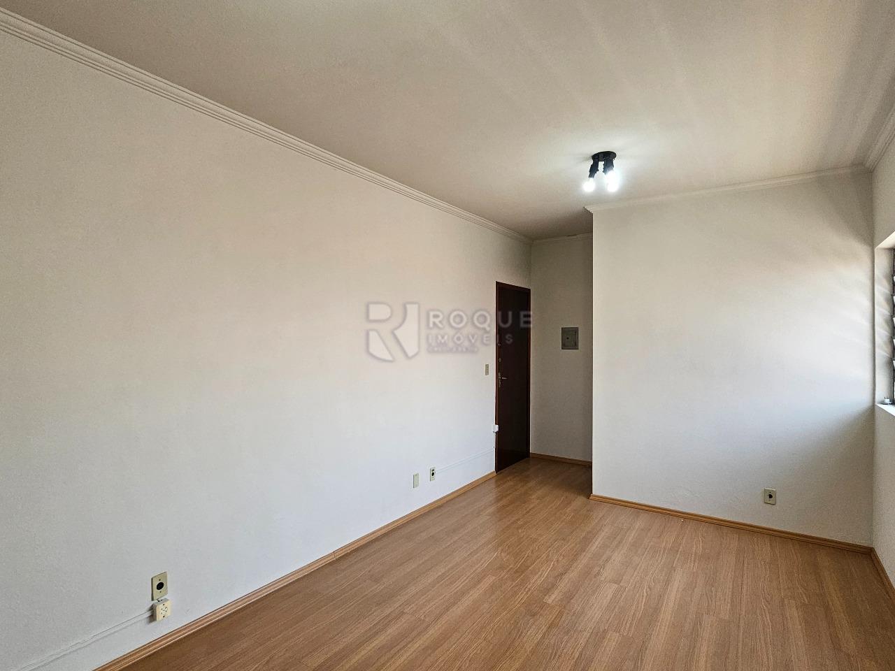 Salas/Conjuntos para aluguel no bairro Vila São João: Sala