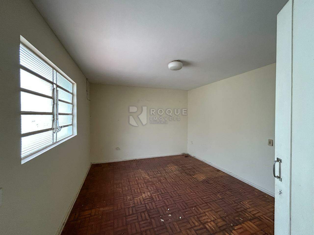 Casa Residencial para aluguel no bairro Vila Claudia: Dormitório fundo 