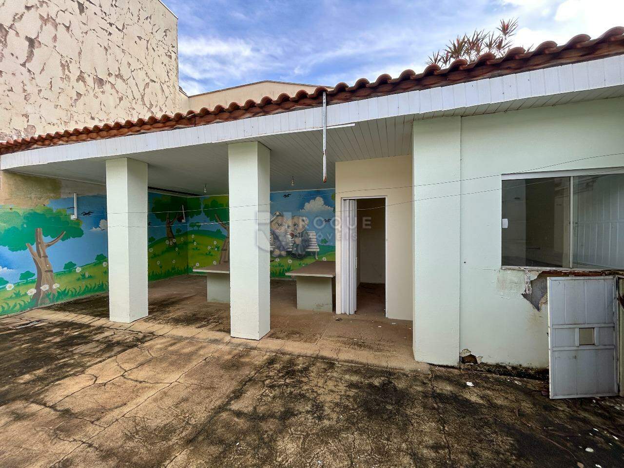 Casa Residencial para aluguel no bairro Vila Claudia: Fundo 