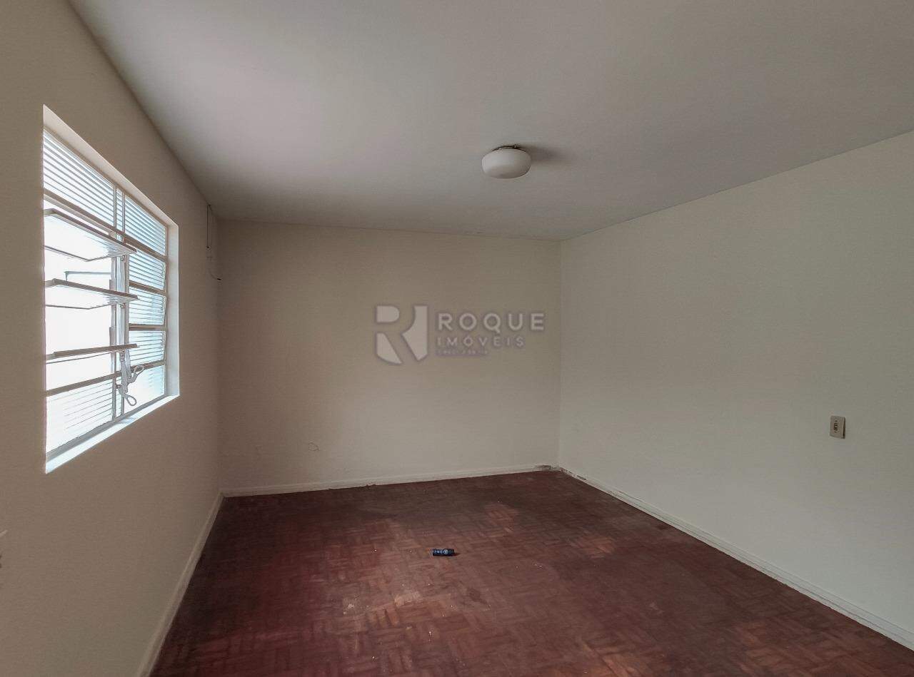 Casa Residencial para aluguel no bairro Vila Claudia: Dormitório fundo