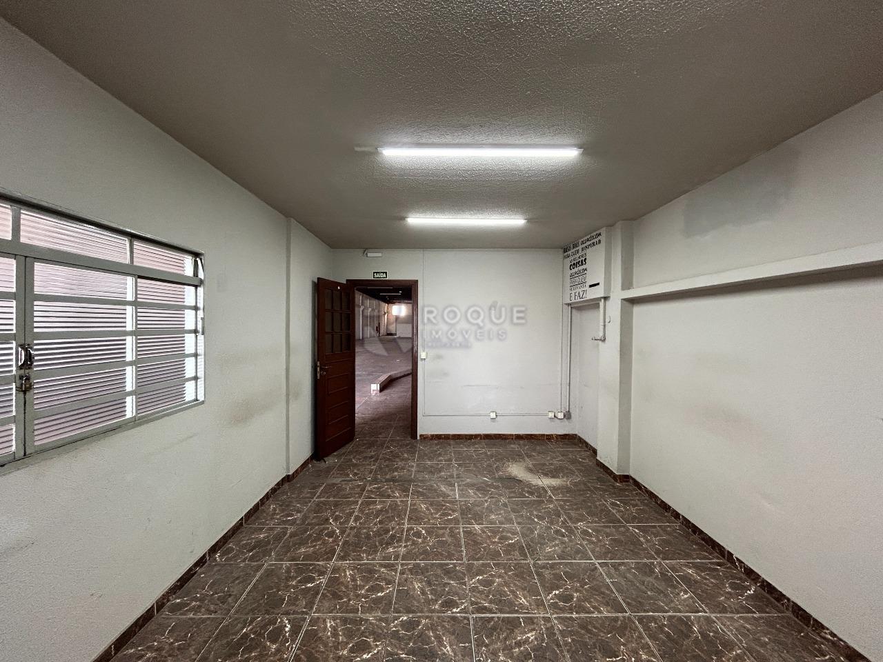 Barracão/Galpão para aluguel no bairro Vila Anita: Sala 1