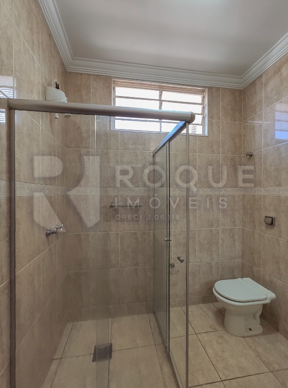 Casa Residencial para aluguel no bairro Vila Cristovam: WC 