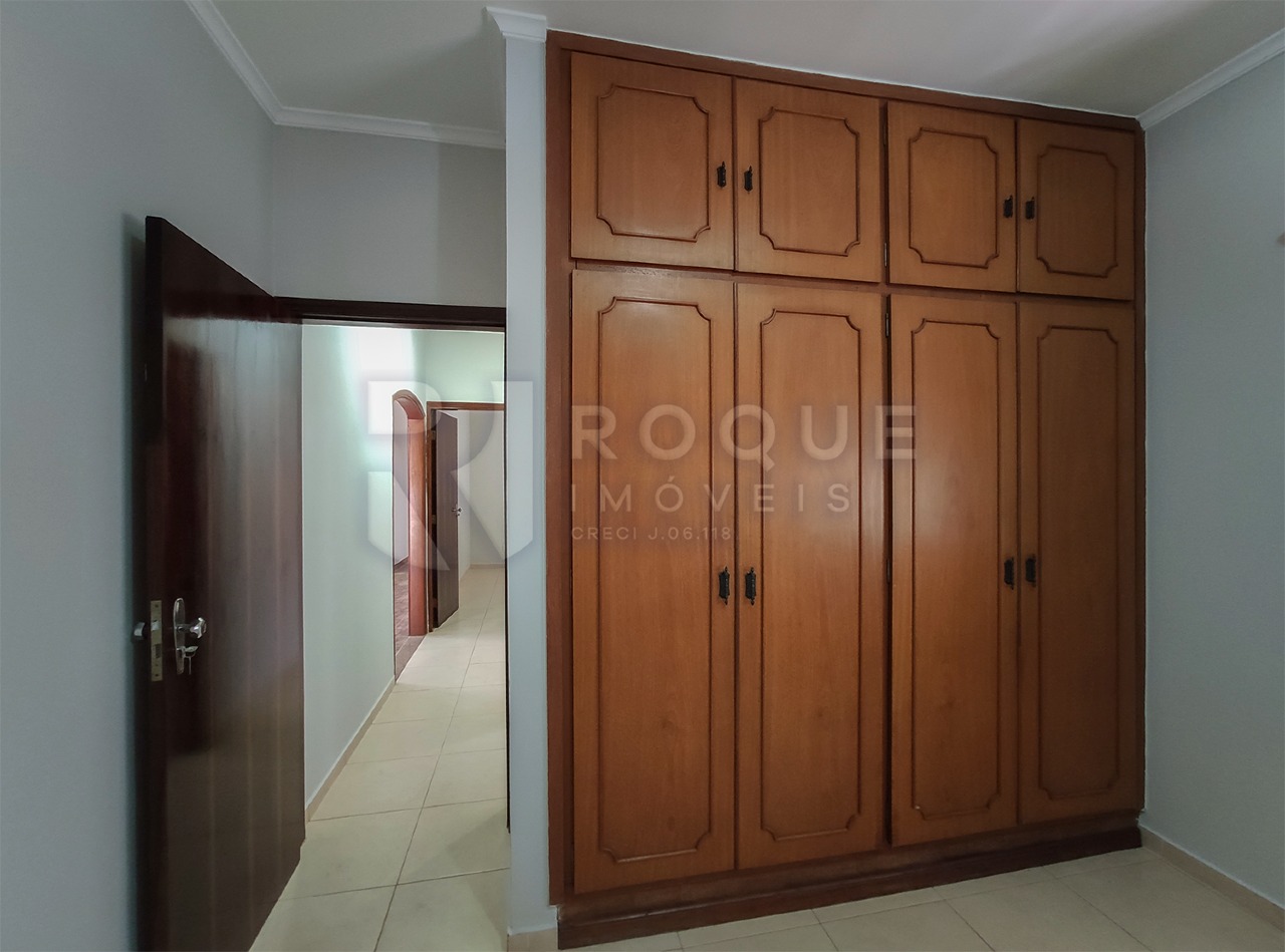 Casa Residencial para aluguel no bairro Vila Cristovam: Dormitório 3