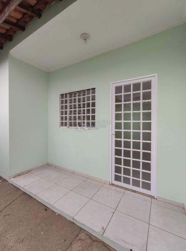 Casa Residencial para aluguel no bairro Jardim das Palmeiras: Acesso sala 