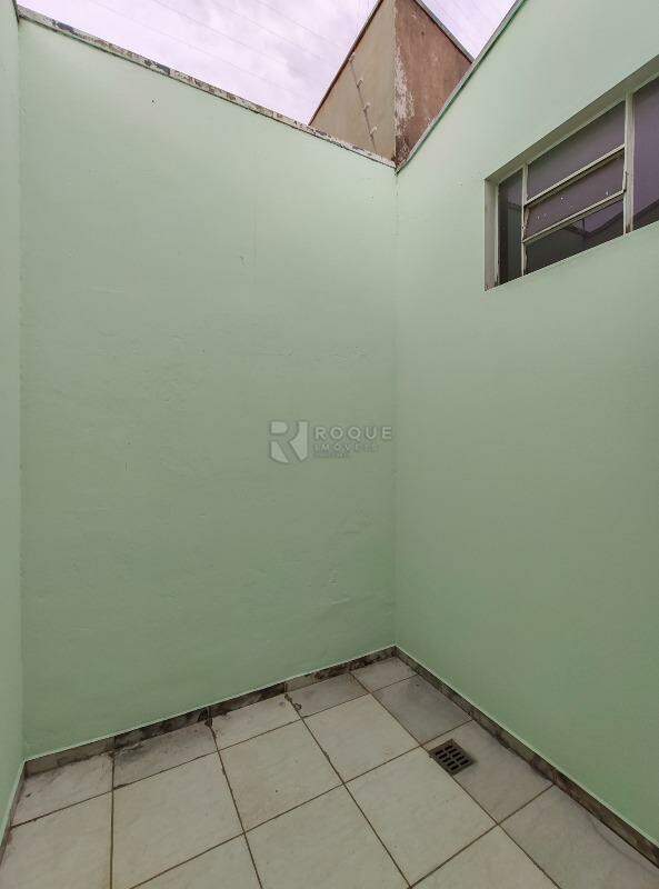 Casa Residencial para aluguel no bairro Jardim das Palmeiras: Jardim de inverno 