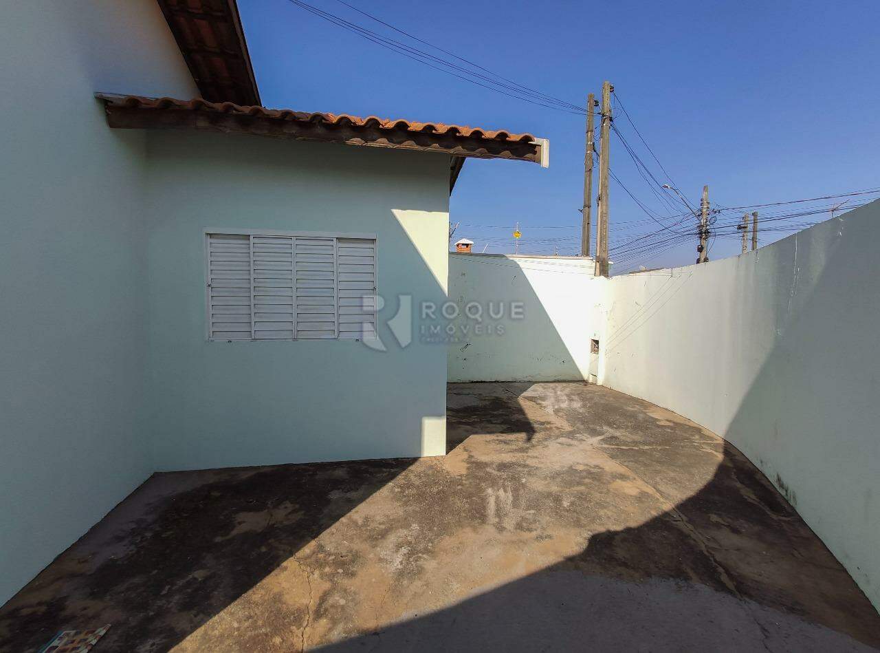 Casa Residencial para aluguel no bairro Jardim das Palmeiras: Área externa