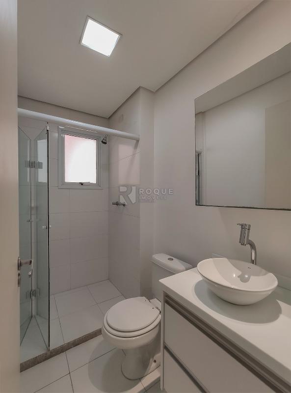 Apartamento para aluguel no bairro Desmembramento Oscar Antonio Breda: WC social 