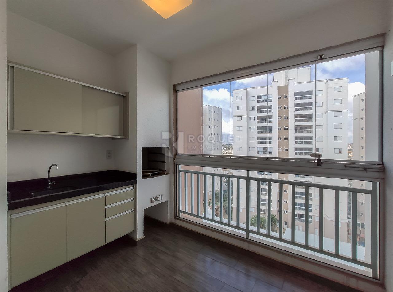 Apartamento para aluguel no bairro Desmembramento Oscar Antonio Breda: Sacada 