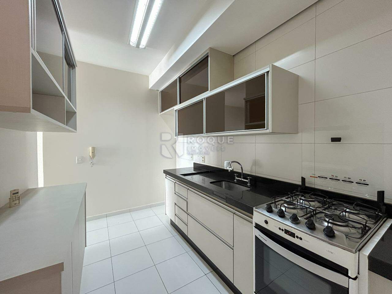 Apartamento para aluguel no bairro Desmembramento Oscar Antonio Breda: Cozinha