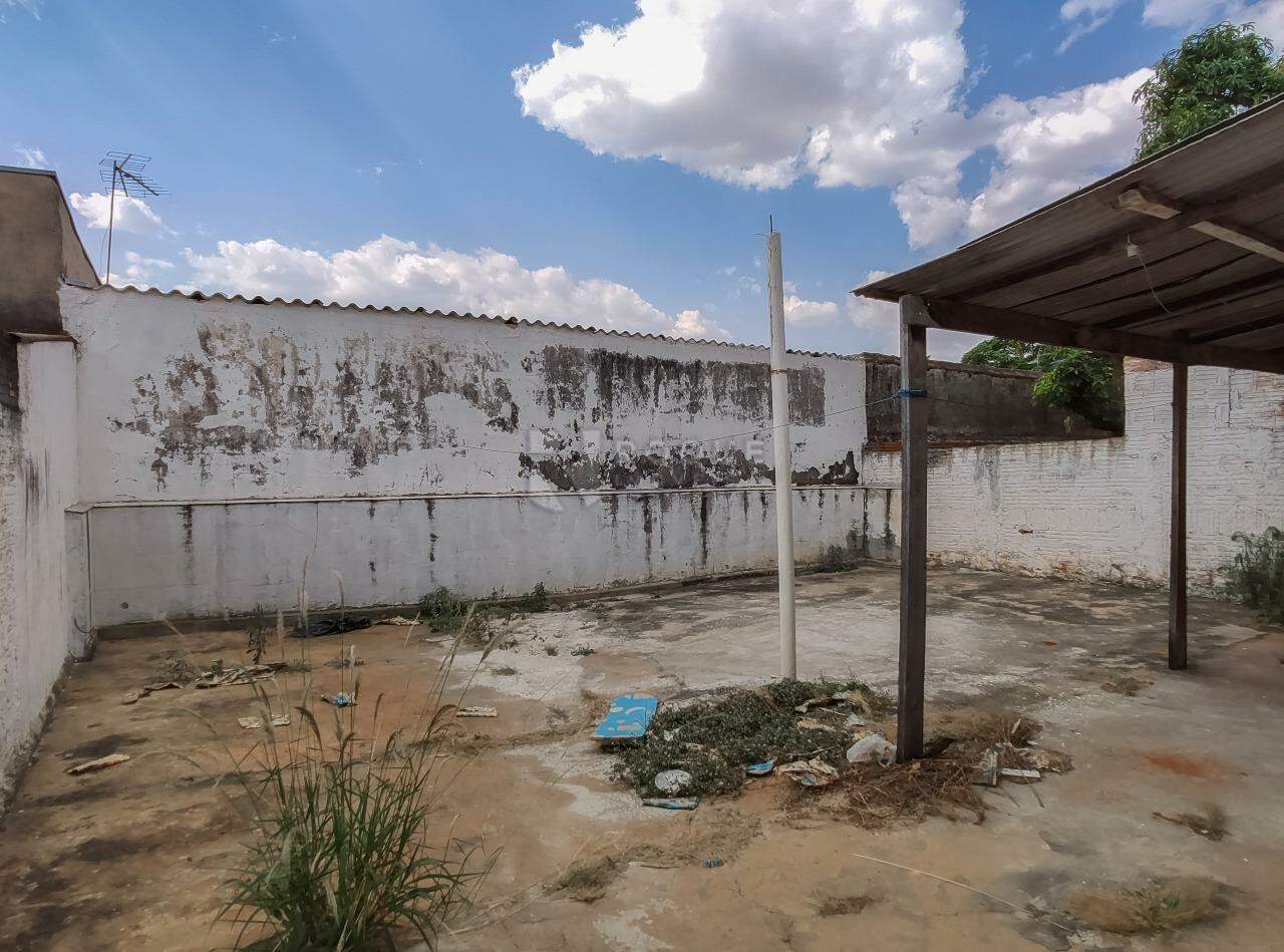 Casa Residencial para aluguel no bairro Jardim Morro Azul: Fundo 