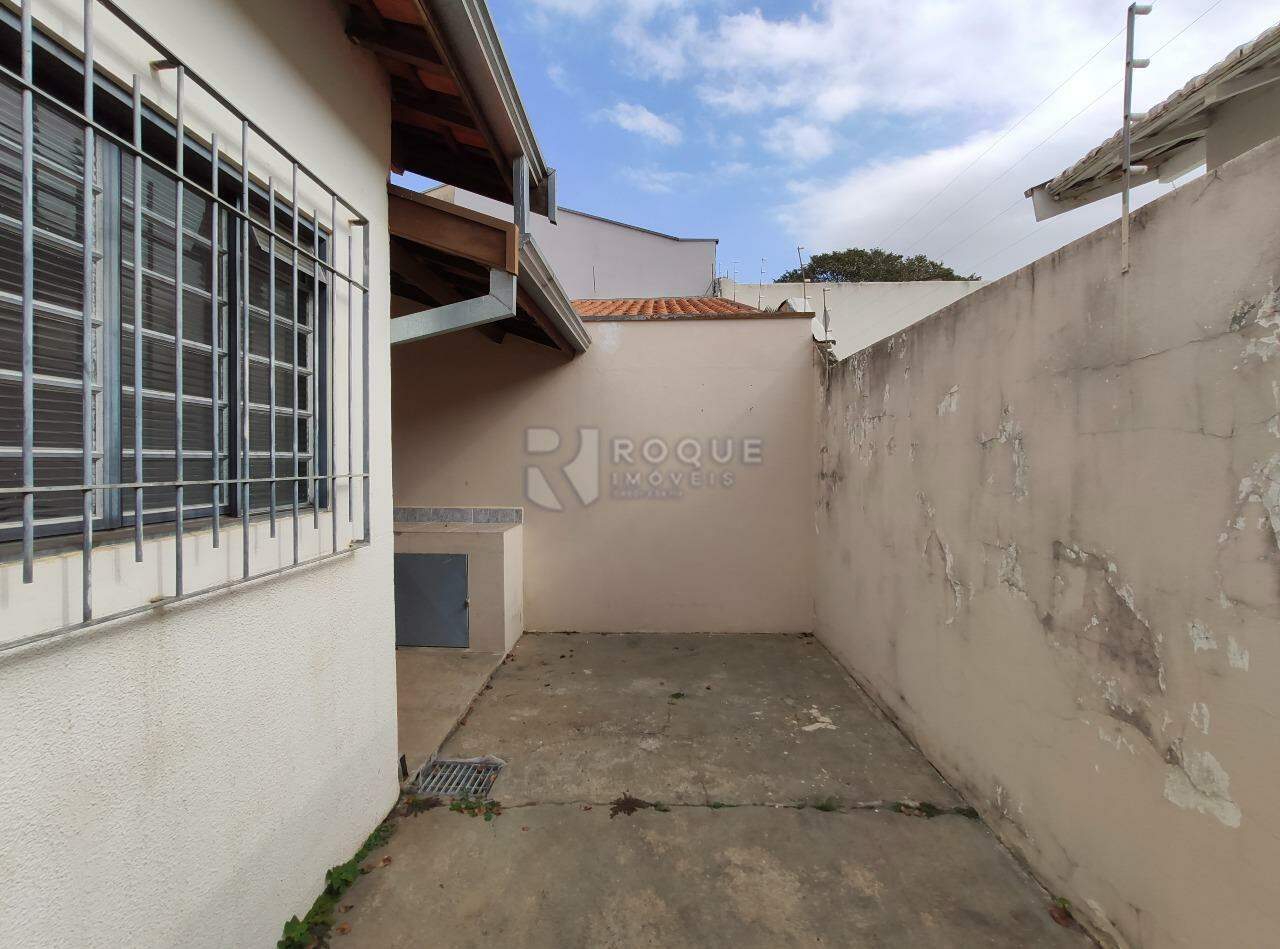 Casa Residencial para aluguel no bairro Jardim Santo André: Fundo 