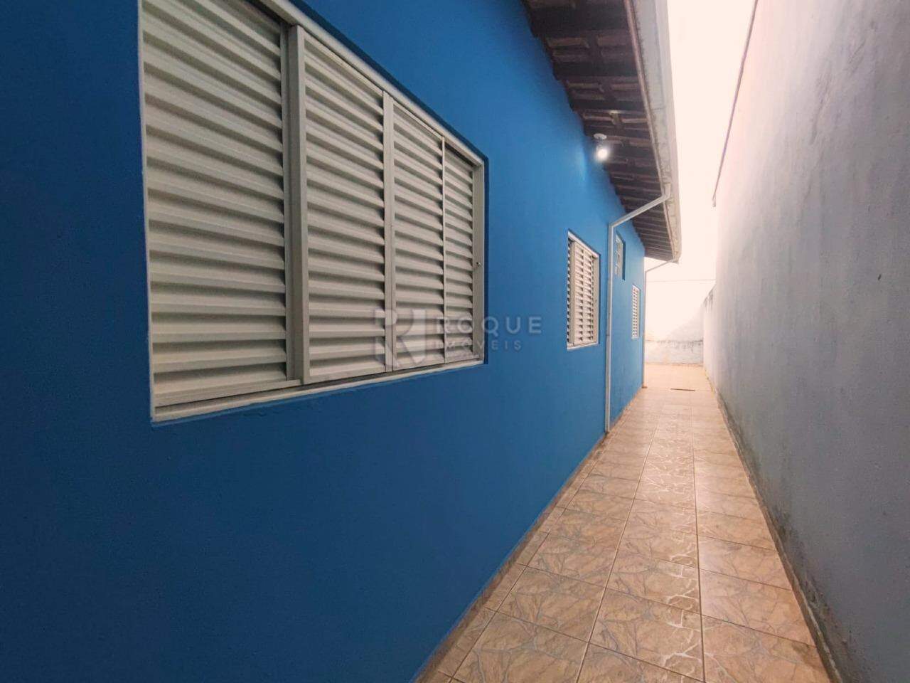Casa Residencial para aluguel no bairro Jardim Ouro Verde: Quintal