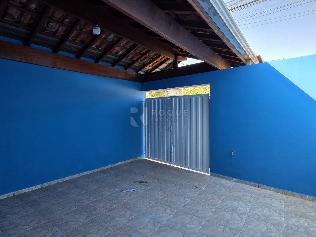 Casa Residencial para aluguel no bairro Jardim Ouro Verde: Garagem