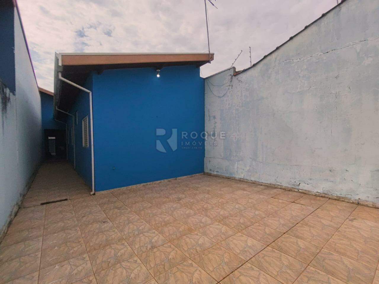 Casa Residencial para aluguel no bairro Jardim Ouro Verde: Quintal