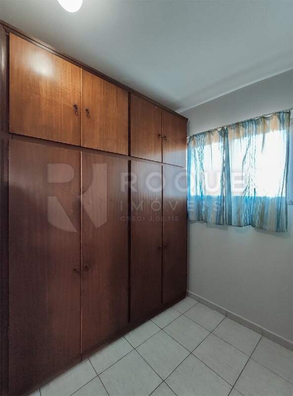 Apartamento para aluguel no bairro Centro: Dormitório 3 / Despensa