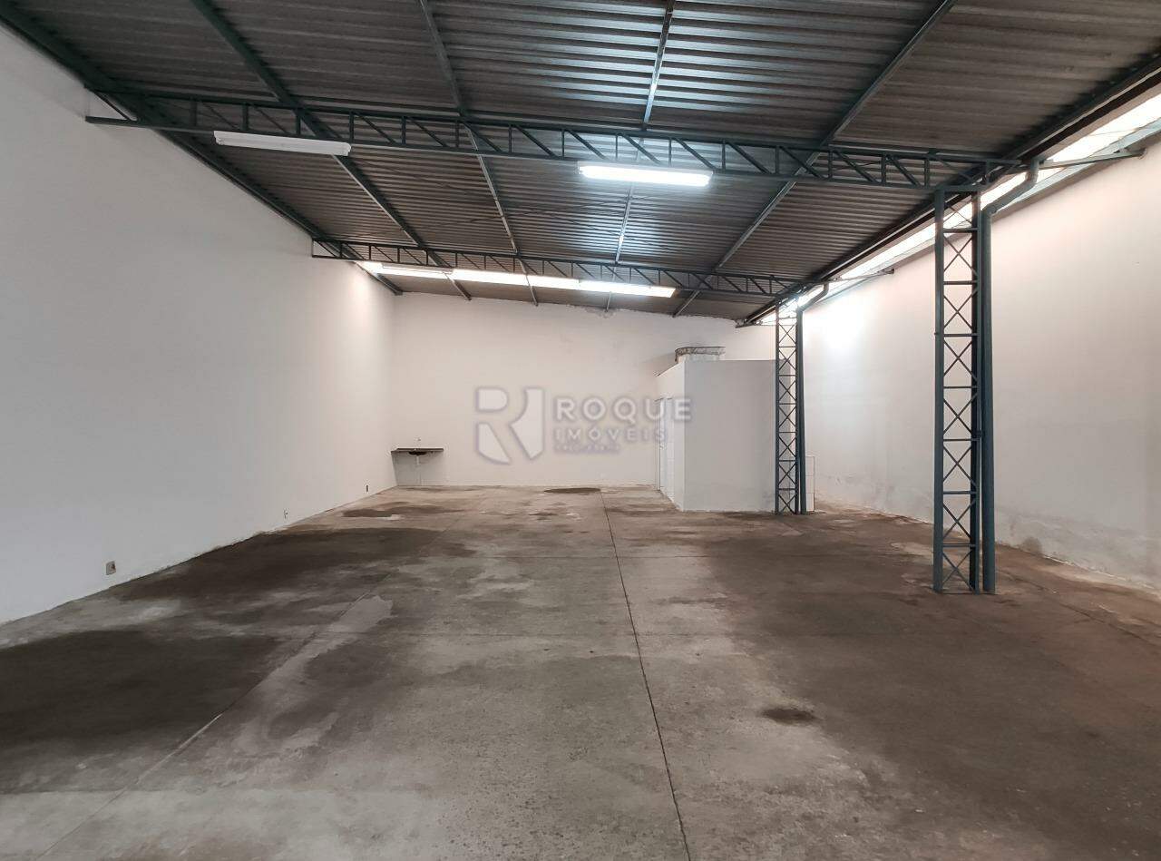 Barracão/Galpão para aluguel no bairro Gleba Beatriz: Salão 
