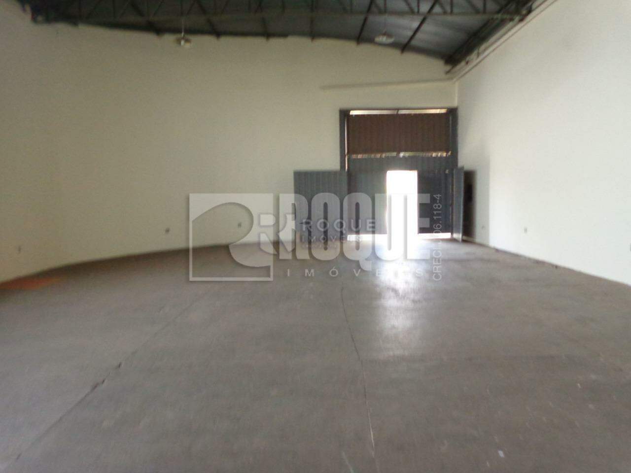 Barracão/Galpão para aluguel no bairro Jardim Residencial Granja Machado: Barracão fundos