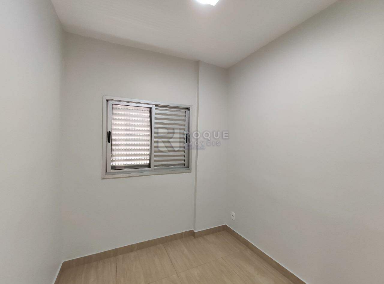 Apartamento para aluguel no bairro Chácaras Antonieta: Dormitório 1