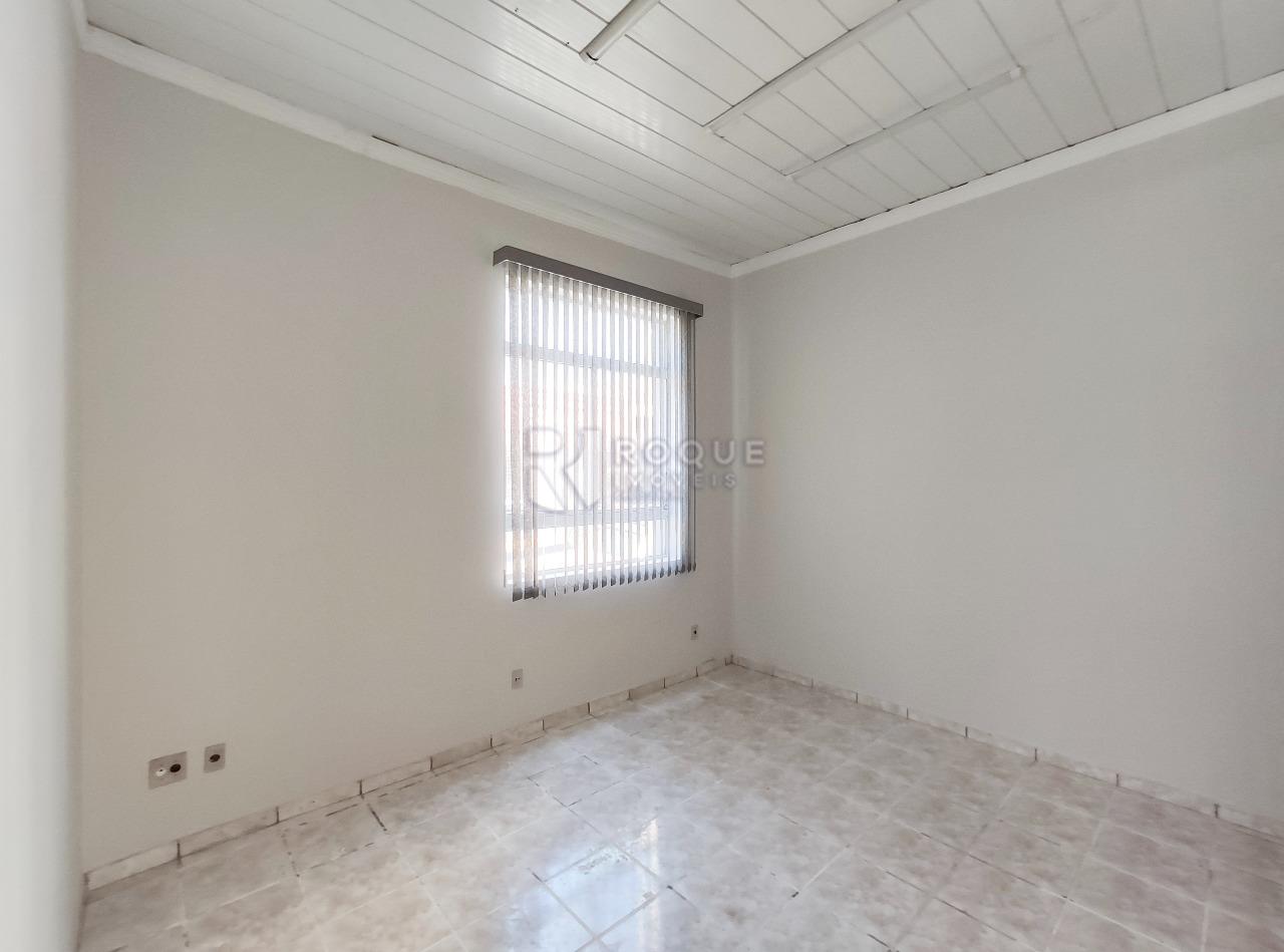 Casa Comercial para aluguel no bairro Centro: Sala 4