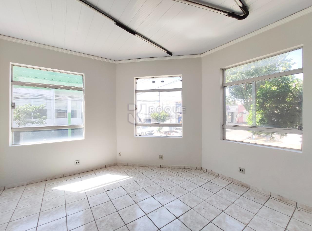 Casa Comercial para aluguel no bairro Centro: Sala 3