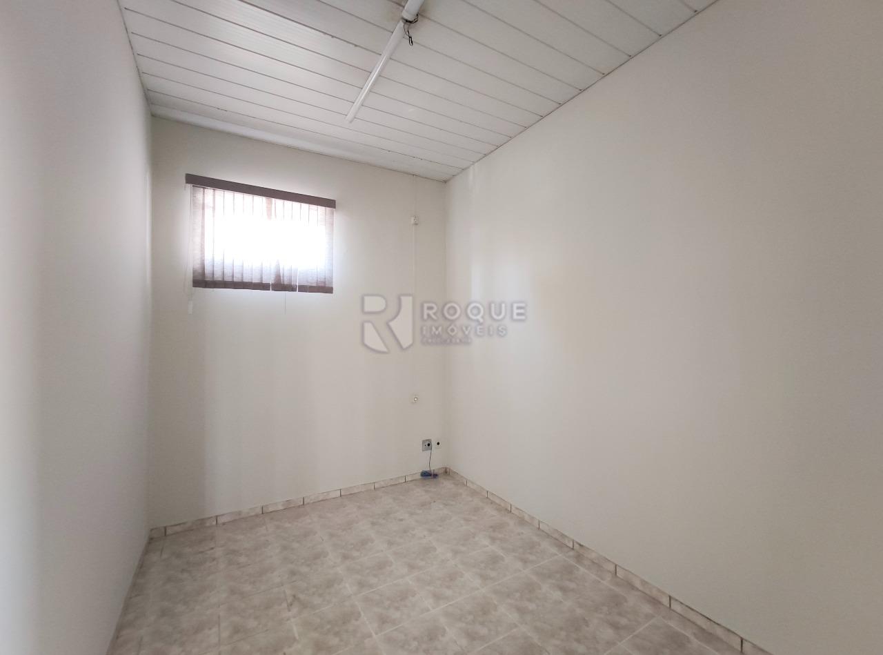 Casa Comercial para aluguel no bairro Centro: Sala 5