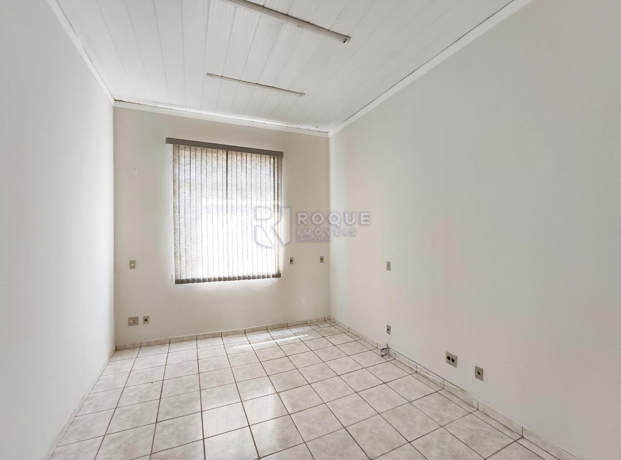 Casa Comercial para aluguel no bairro Centro: Sala 2