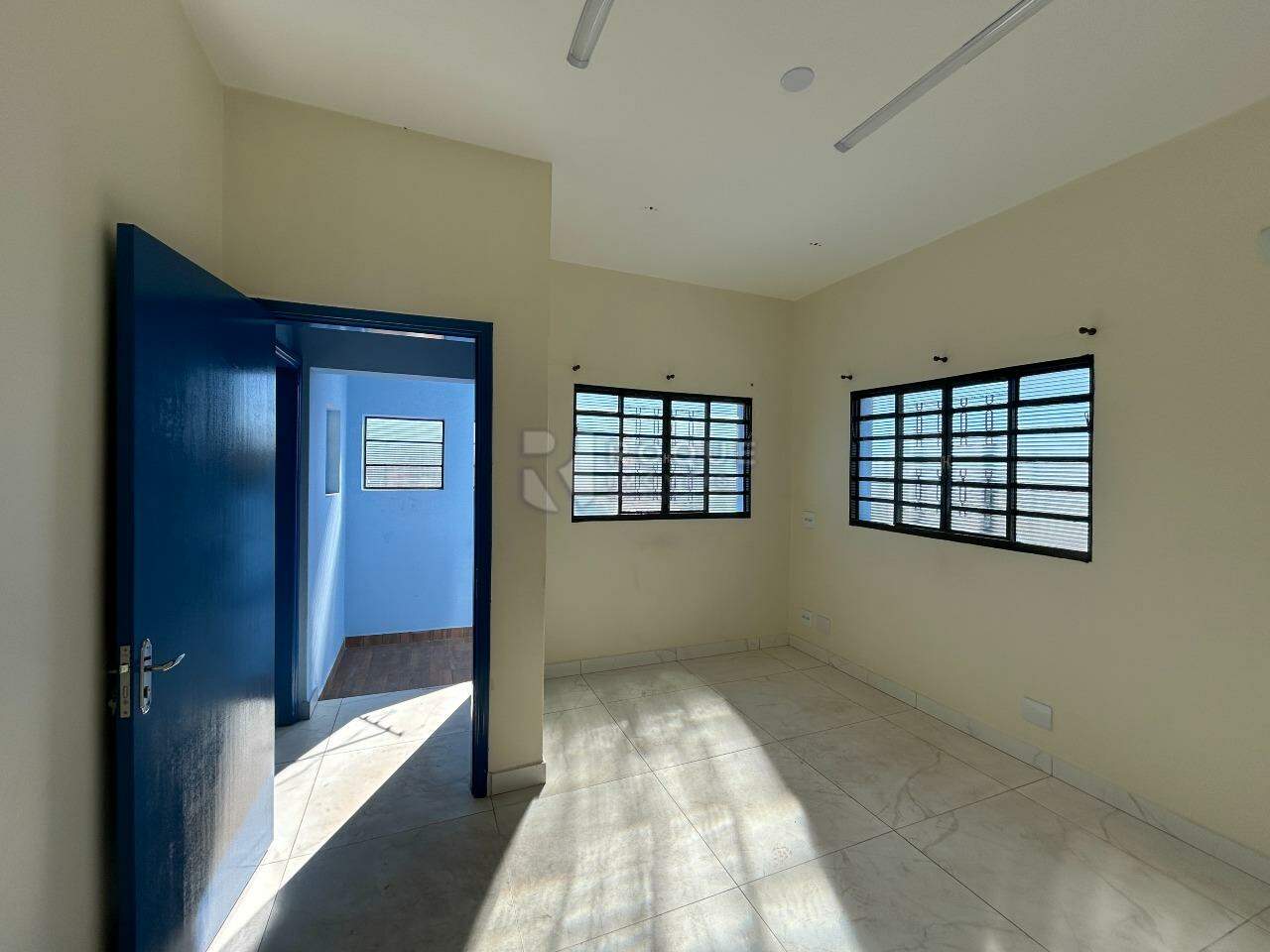 Barracão/Galpão para aluguel no bairro Jardim Adélia Cavicchia Grotta: Sala 1 segundo andar