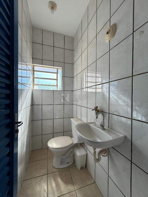 Barracão/Galpão para aluguel no bairro Jardim Adélia Cavicchia Grotta: WC social 4 segundo andar