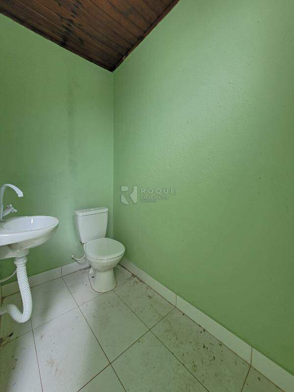 Casa Residencial para aluguel no bairro Jardim Caieira: Wc externo
