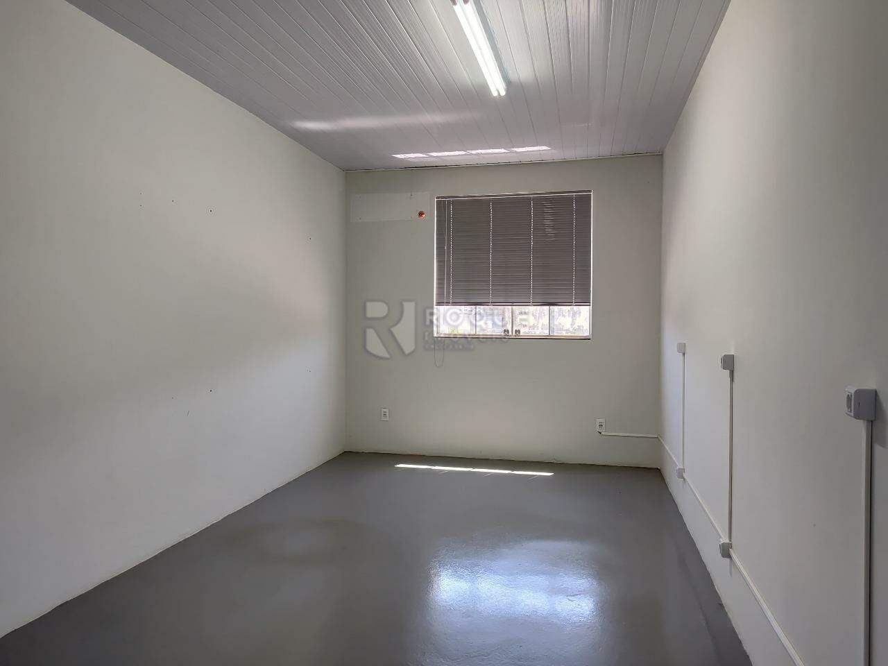 Barracão/Galpão para aluguel no bairro Jardim Porto Real II: Sala 03 superior