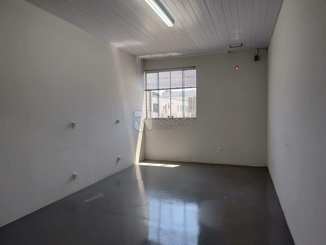 Barracão/Galpão para aluguel no bairro Jardim Porto Real II: Sala 04 superior