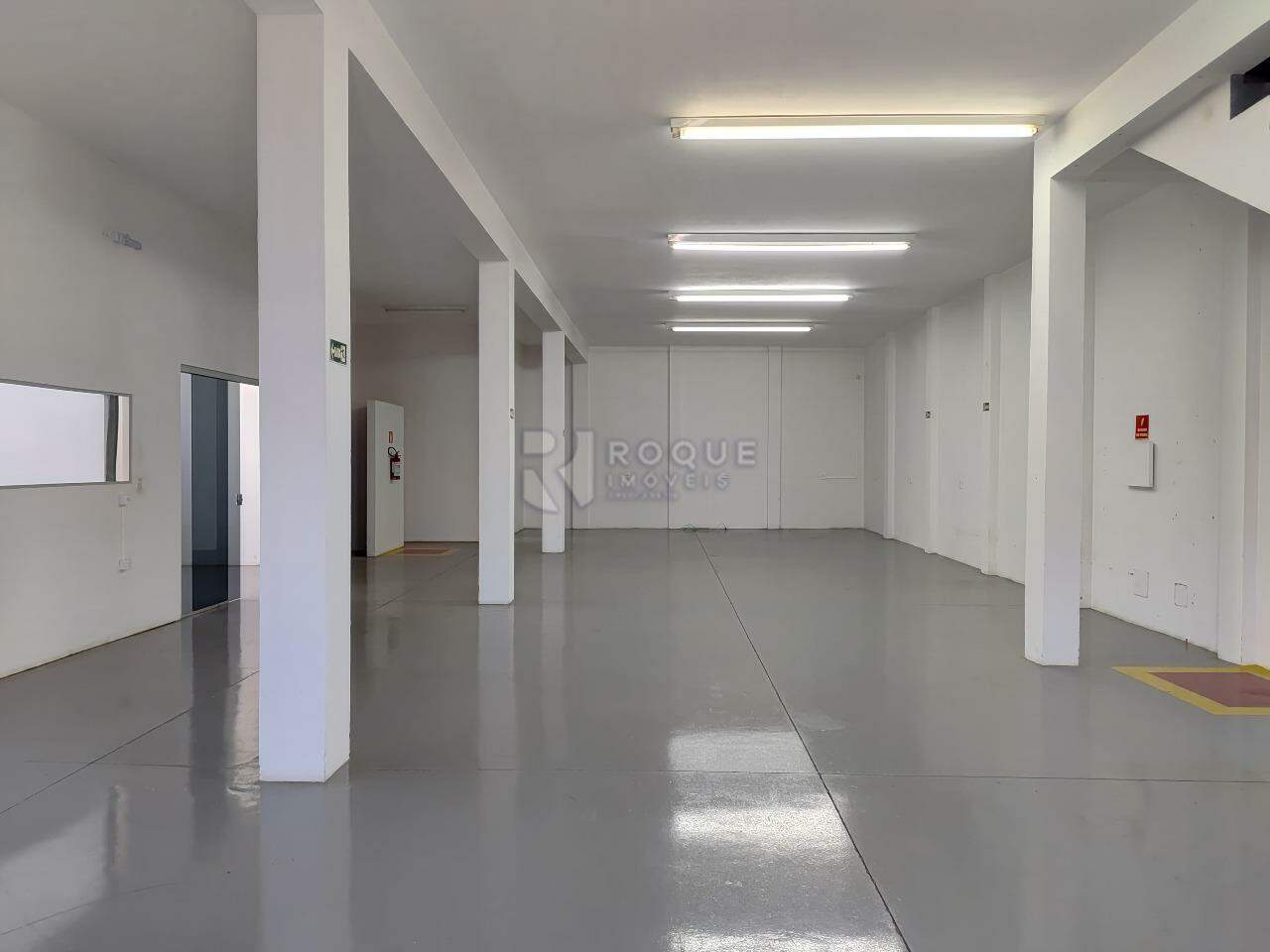 Barracão/Galpão para aluguel no bairro Jardim Porto Real II: Salão