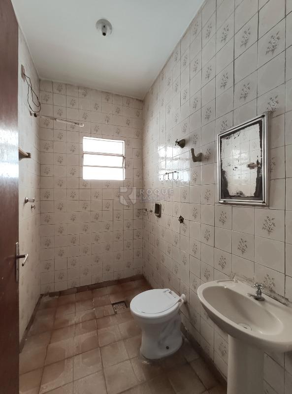 Casa Residencial para aluguel no bairro Parque Hippolyto: WC 