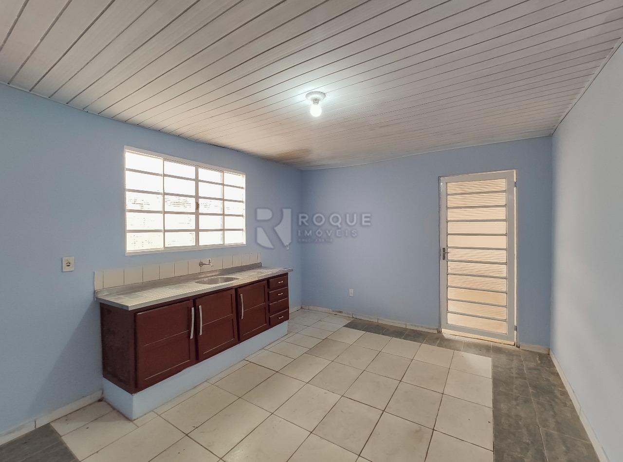 Casa Residencial para aluguel no bairro Parque Hippolyto: Cozinha 
