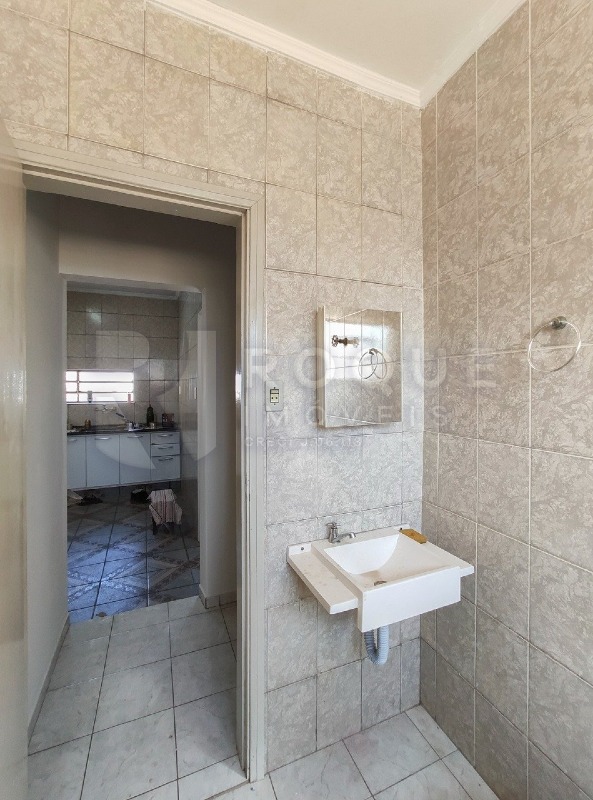 Casa Residencial para aluguel no bairro Jardim São Manoel: Lavabo 