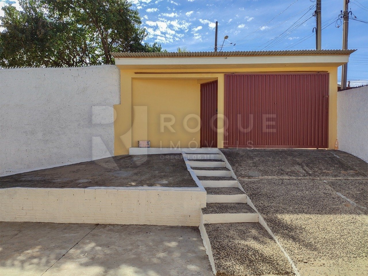 Casa Residencial para aluguel no bairro Jardim São Manoel: Frente 