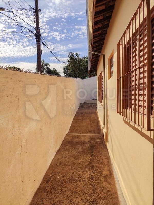 Casa Residencial para aluguel no bairro Jardim São Manoel: Corredor 