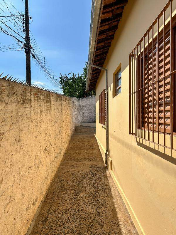 Casa Residencial para aluguel no bairro Jardim São Manoel: Corredor 