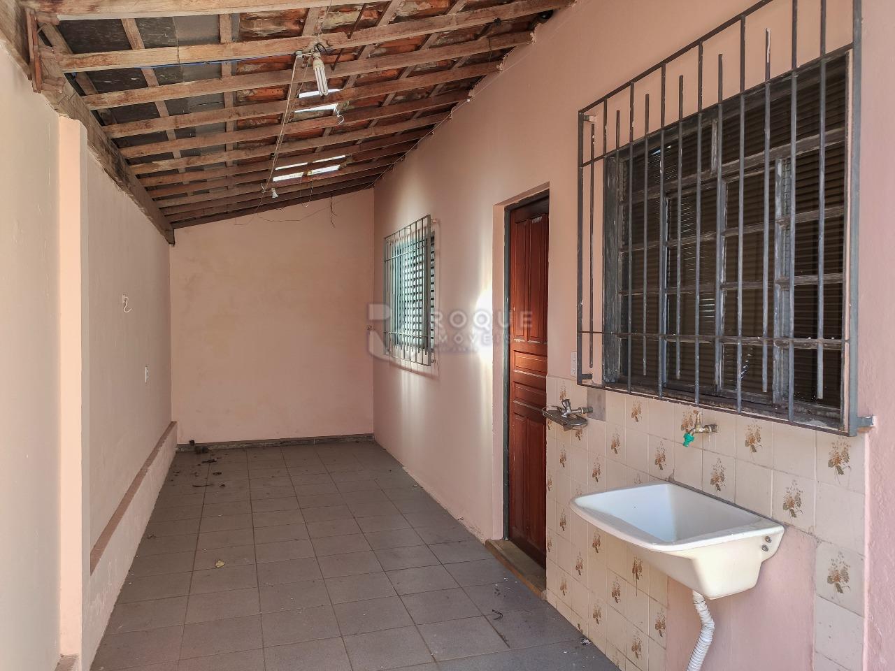 Casa Residencial para aluguel no bairro Jardim Maria Buchi Modeneis: Área de serviço 