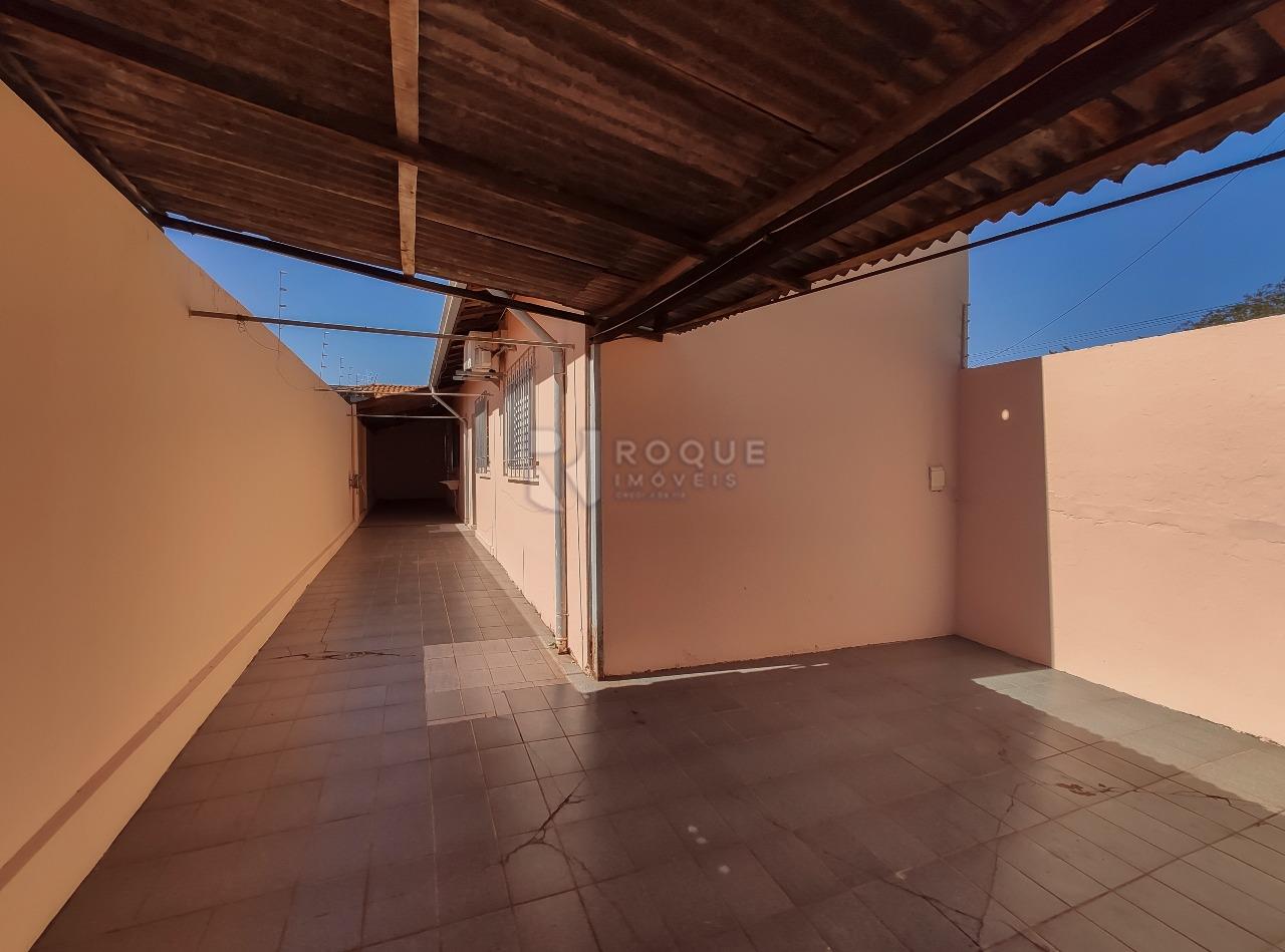 Casa Residencial para aluguel no bairro Jardim Maria Buchi Modeneis: Garagem 