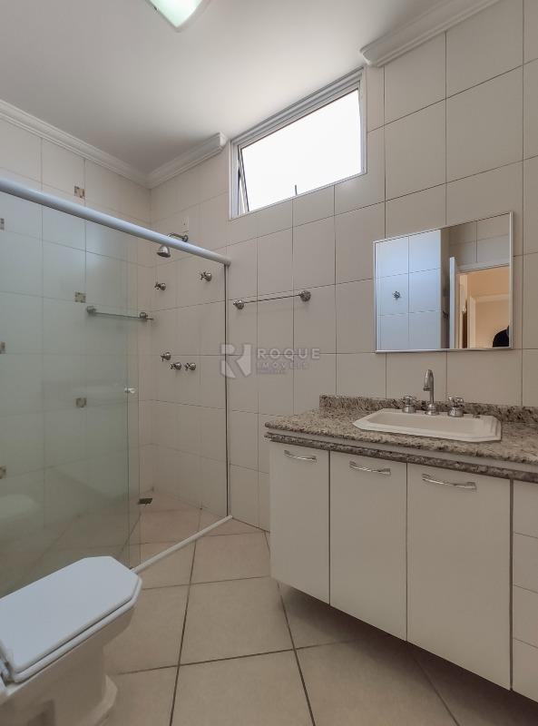 Casa em condomínio para aluguel no bairro Jardim Terras de Santa Elisa: WC suíte segundo andar 