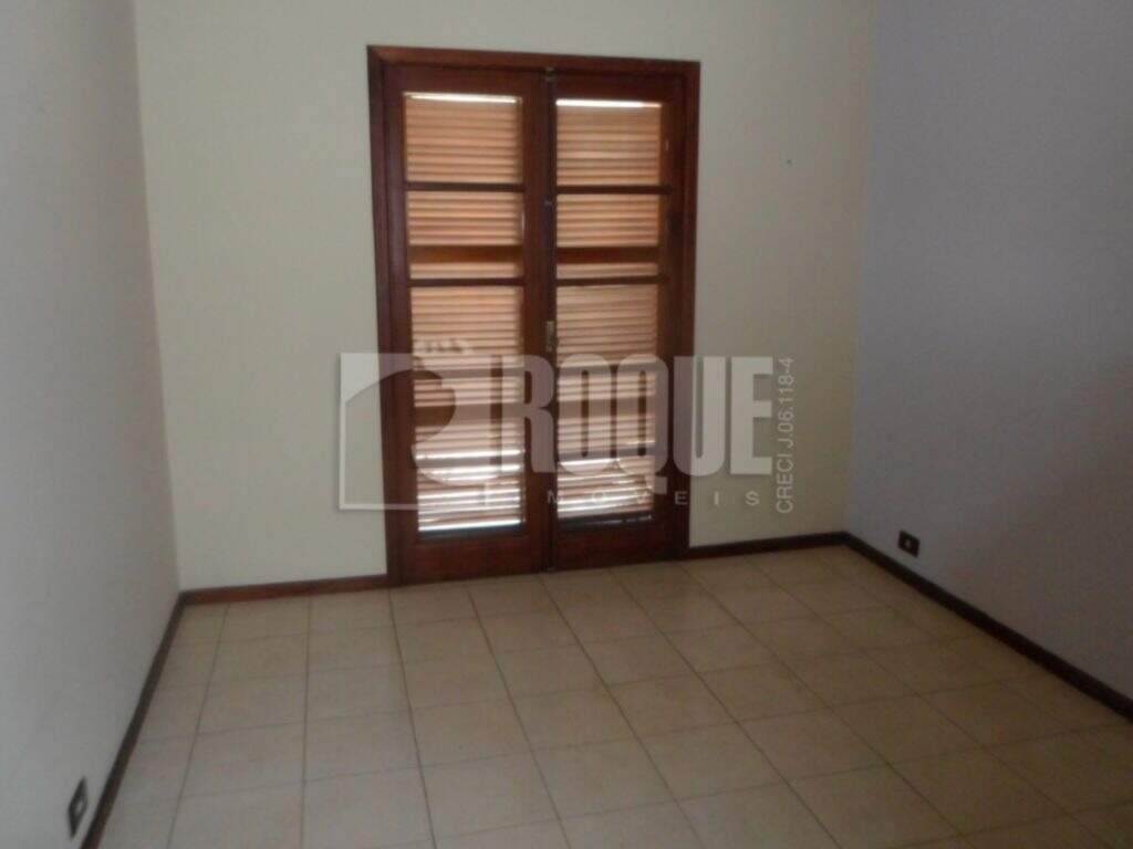 Casa em condomínio para aluguel no bairro Jardim Residencial Monsenhor Rossi: Dormitório 2 suite