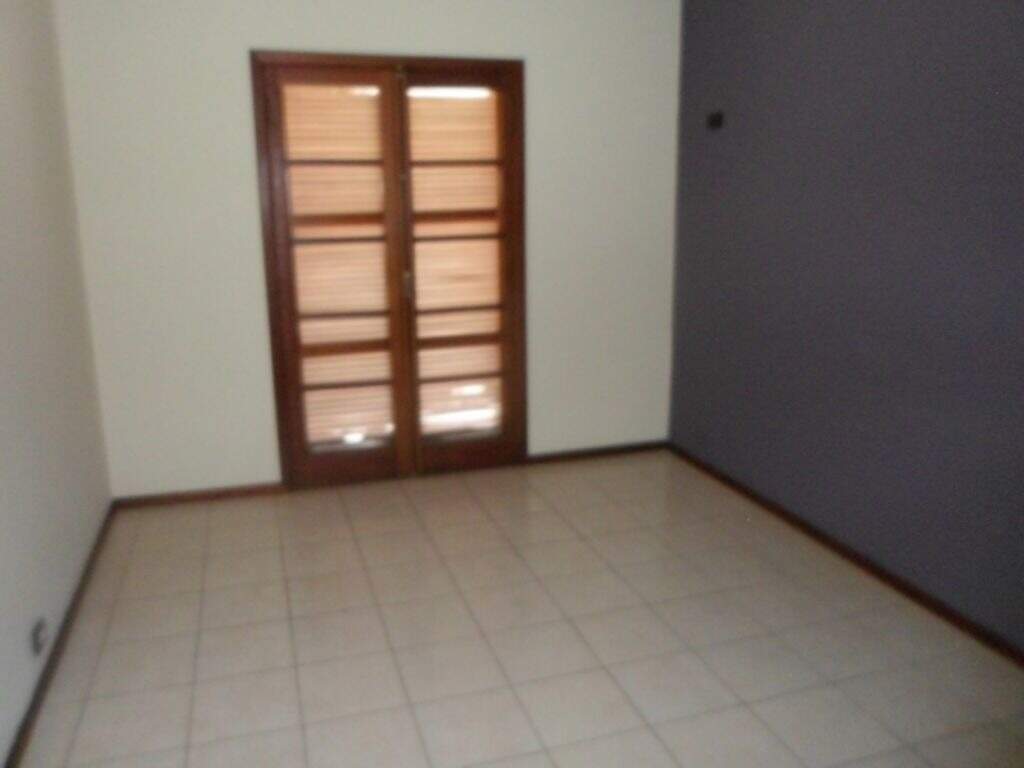 Casa em condomínio para aluguel no bairro Jardim Residencial Monsenhor Rossi: Dormitório 3
