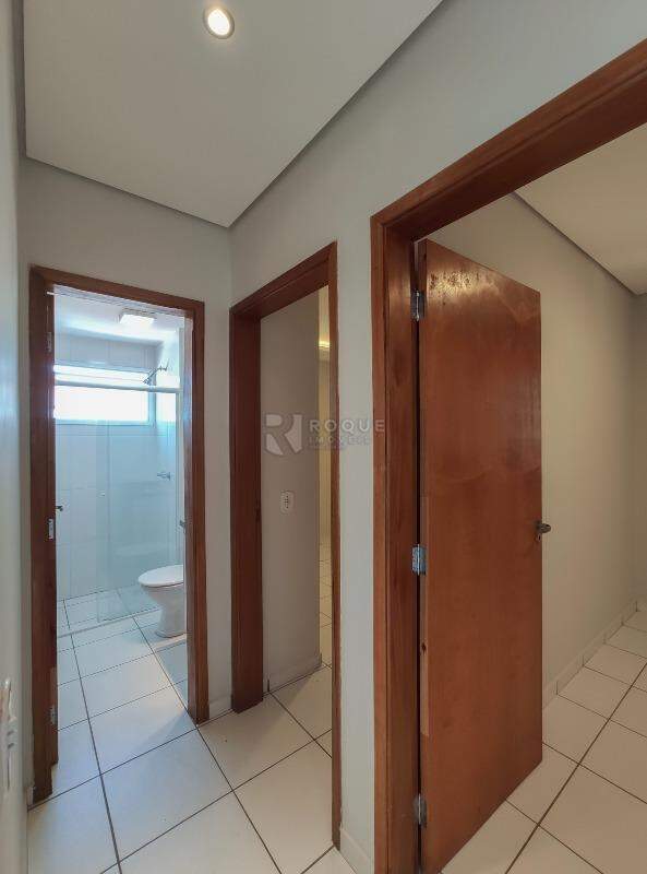 Apartamento para aluguel no bairro Parque Egisto Ragazzo: Hall